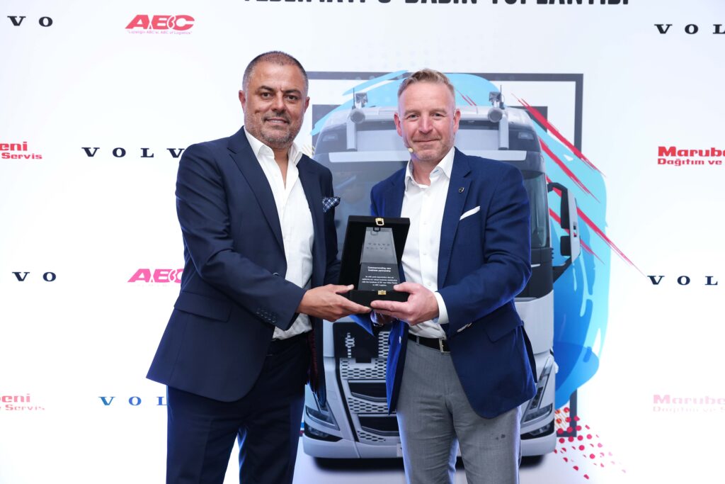 ABC Lojistik Yönetim Kurulu Başkanı Ergun Bilen ve Volvo Trucks Uluslararası Kıdemli Başkan Yardımcısı Per-Erik Lindström