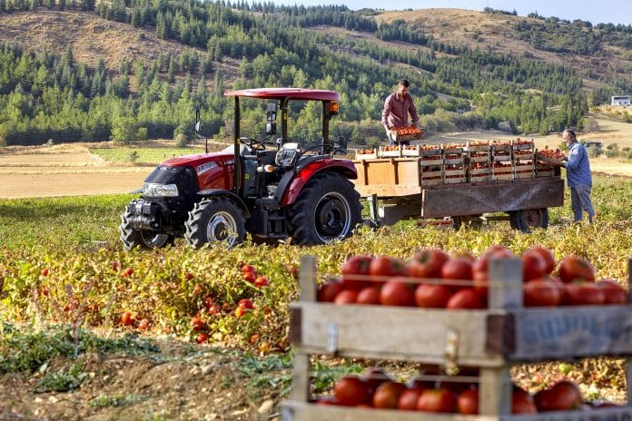 ticariturk.com_Case_IH_JX50E_Yeni___r__n_Gorsel3