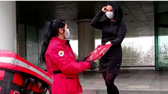 ticariturk.com._kadın_kurye_IMG_2857