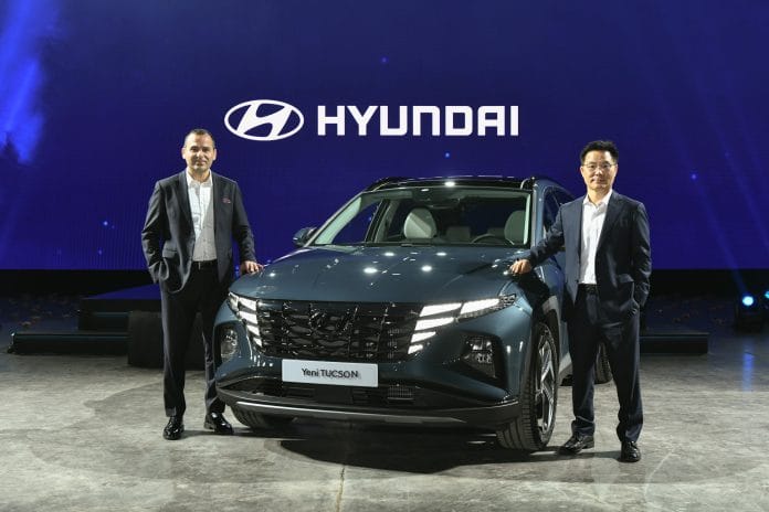 Hyundai_Assan_Genel_Muduru_Murat_Berkel__Hyundai_Assan_Baskani_Sangsu_Kim
