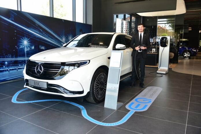 Mercedes-Benz Mengerler Egemer Showroom (2)