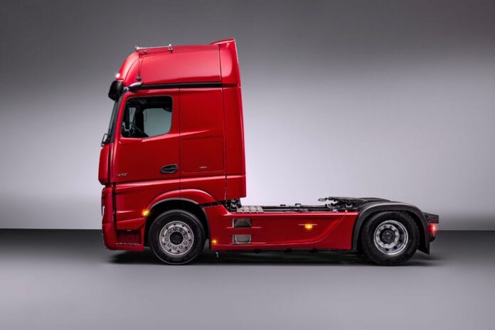 Mercedes-Benz Actros L_02