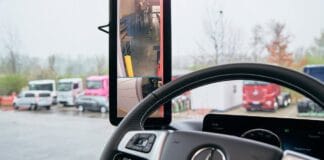 MirrorCam Geliştirilen Özellikleriyle Mercedes-Benz Kamyonlarında