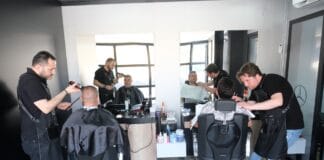 Mercedes-Benz Türk, Sağlık Bakım Tırı ile Şoförlerin Yanında Yer Almaya Devam Ediyor