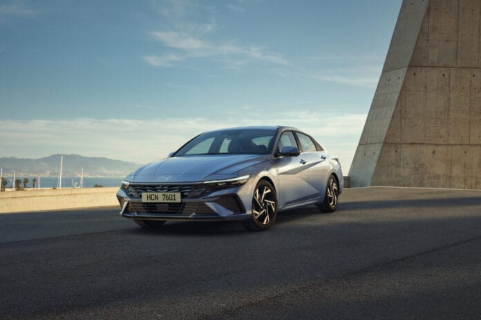 1692946839_2023_Yeni_Hyundai_ELANTRA__4_