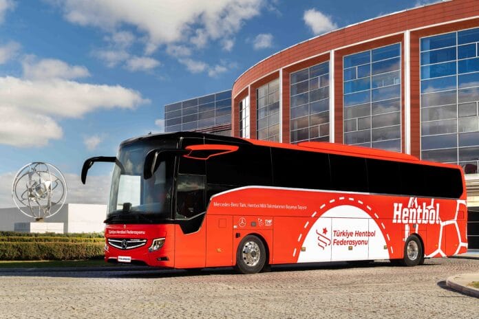 Mercedes-Benz Tourismo 16
