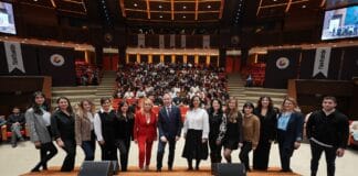 TürkTraktör ve Teknolojide Kadın Derneği, Genç Kadınları Teknoloji Dünyasıyla Buluşturdu