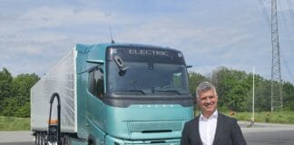Volvo Trucks, 700 km Menzile Ulaşabilen Elektrikli Çekici ve Kamyonlarını Tanıttı!